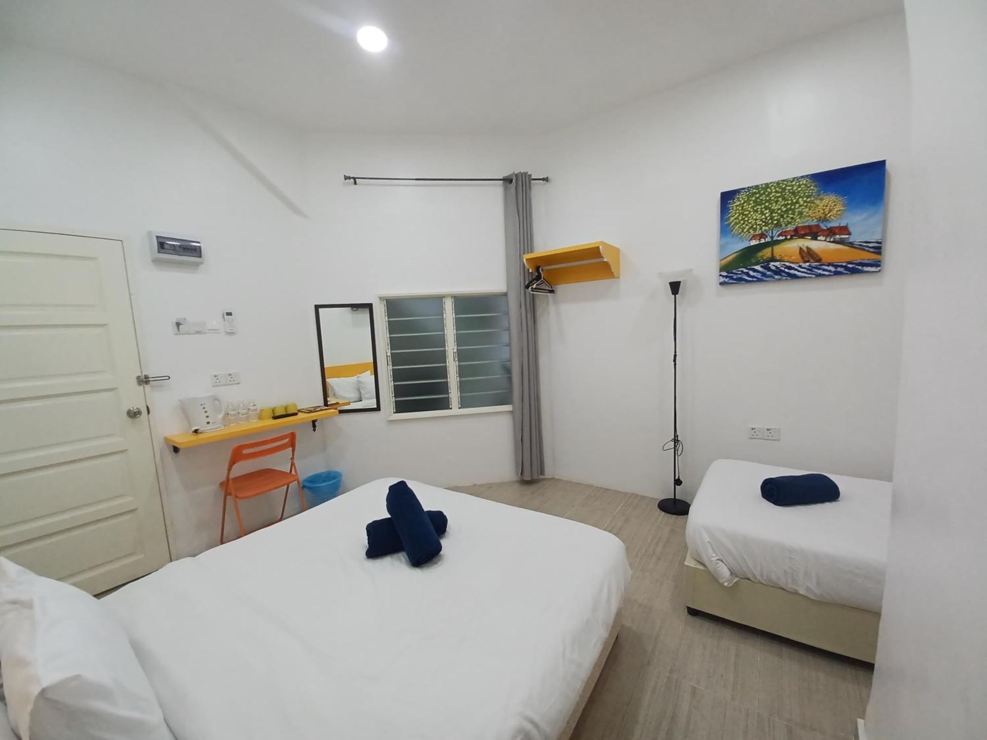 The Serai Cottage Transit Hotel Kampong Gong Badak Room photo