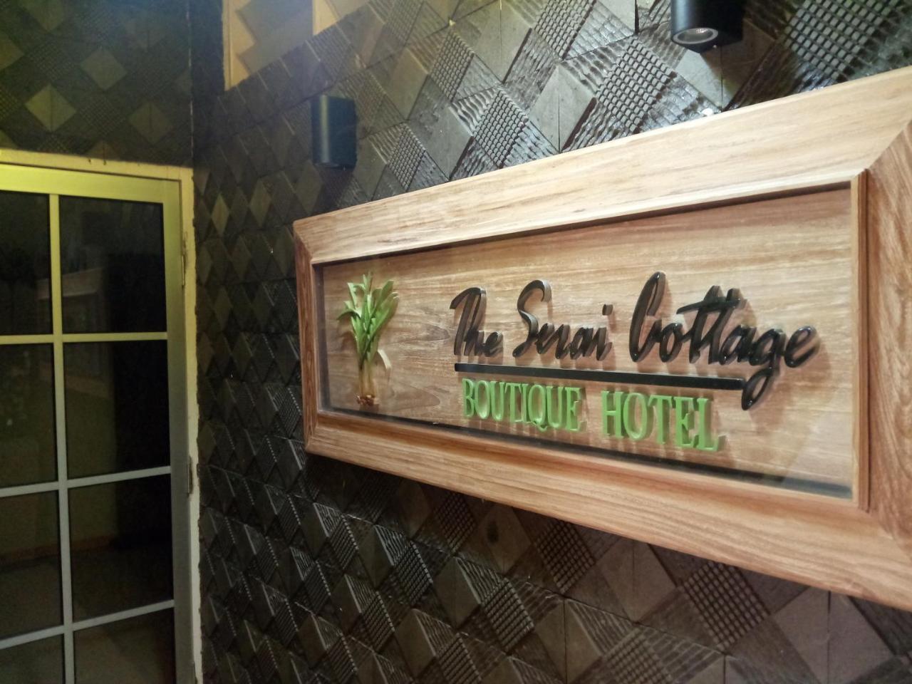 The Serai Cottage Transit Hotel Kampong Gong Badak Exterior photo